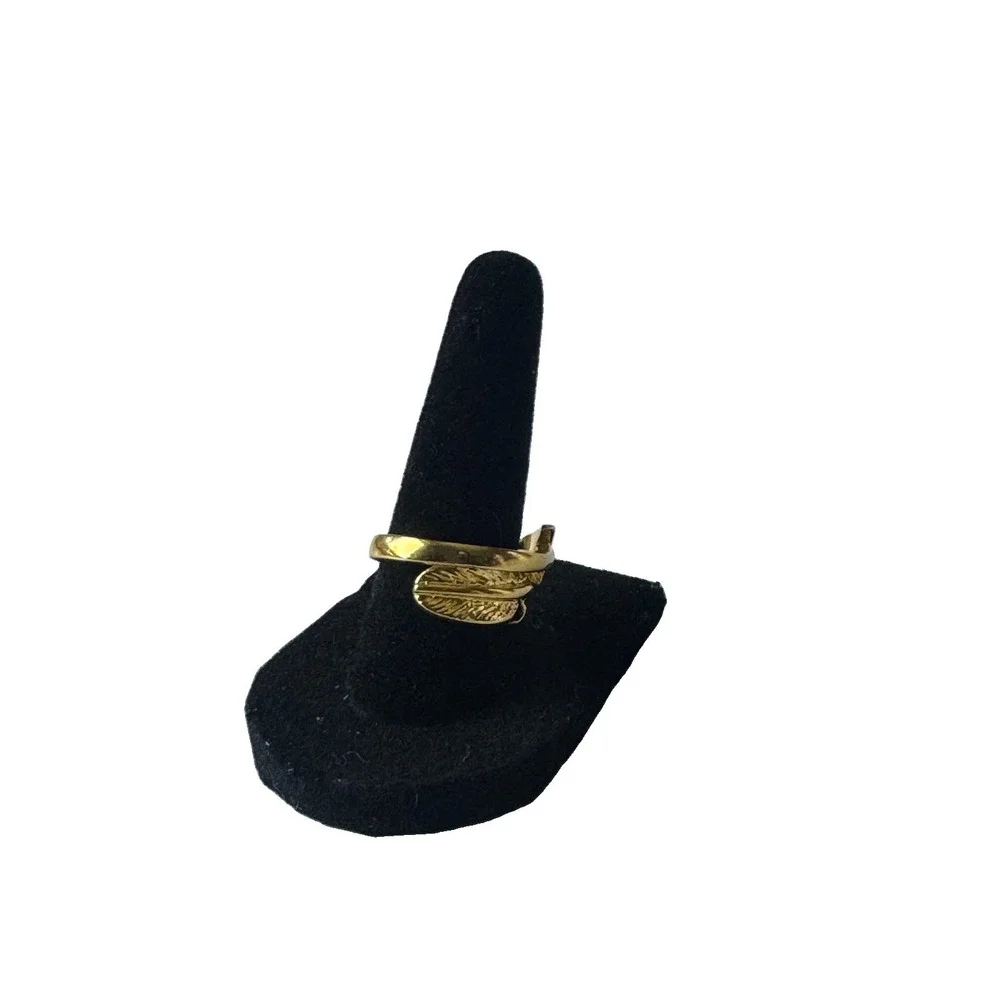 Gold Tone Arrow Wrap Band Ring Metal No Stone Size 6 MPN 0167